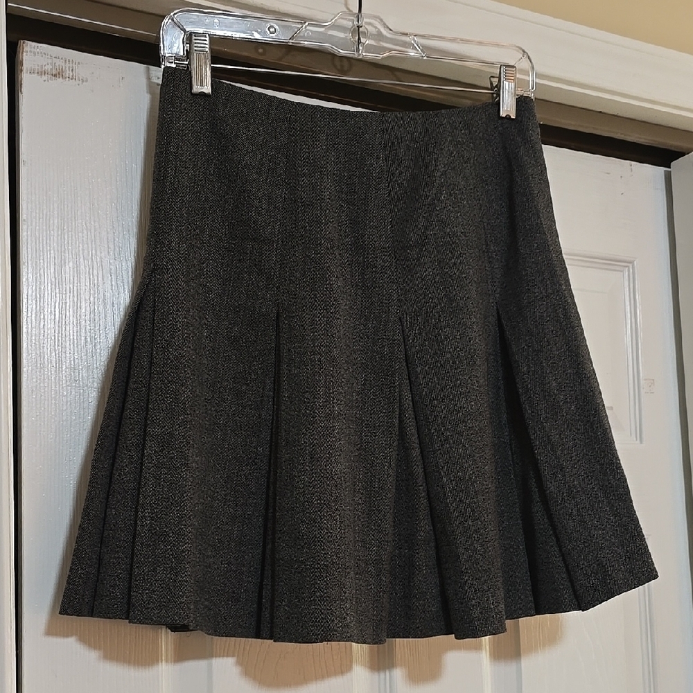 Elegant Black Pleated Skirt